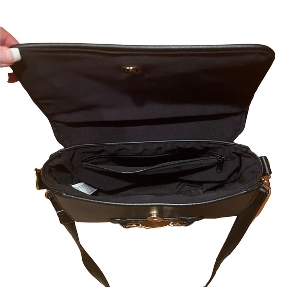 Black Shoulder Bag - Picture 7 of 9